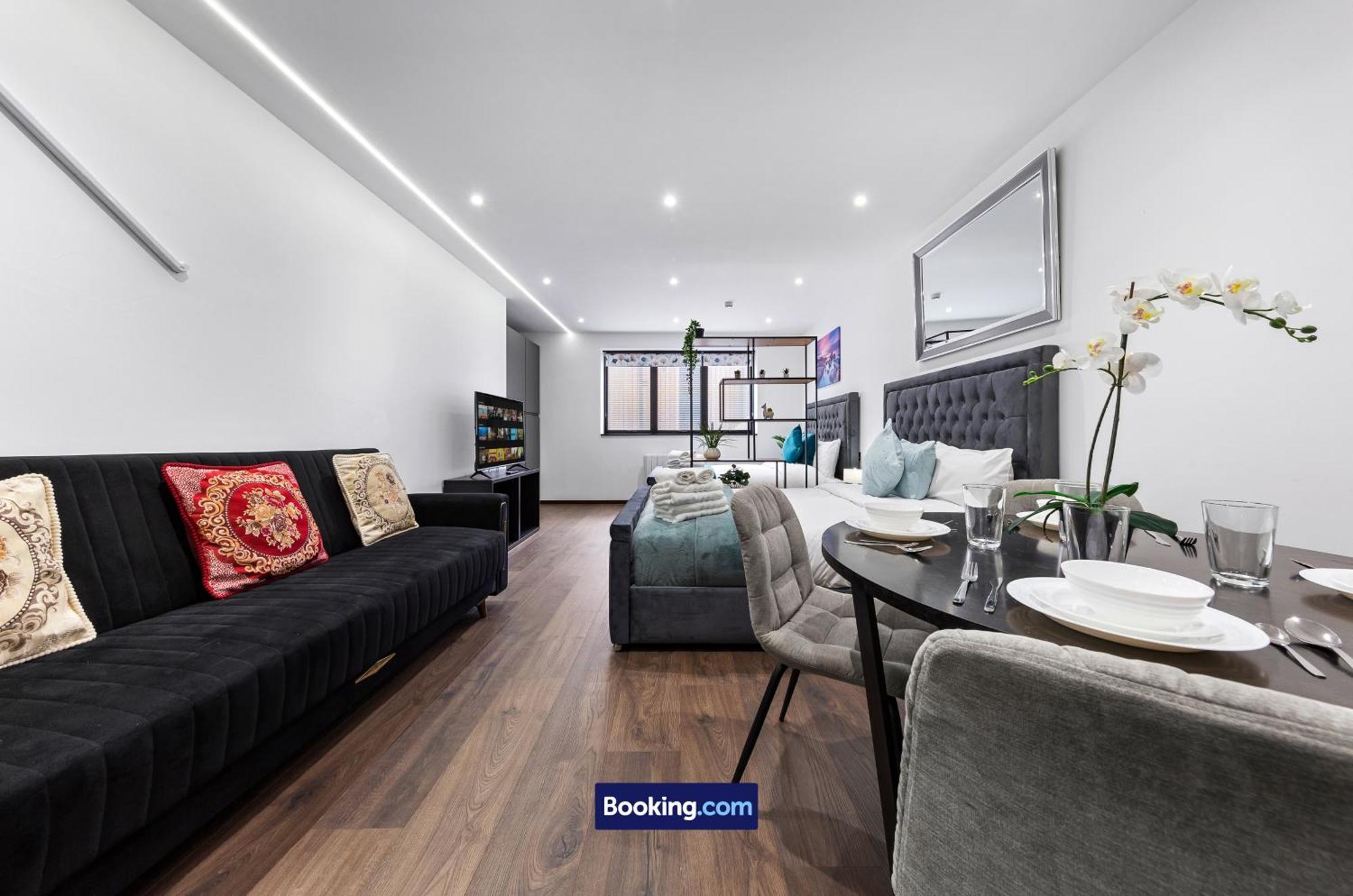 Stylish Studio Apt By Stay Smart Short Lets & Serviced Accommodation Woodstock With Free Wifi Londra Esterno foto