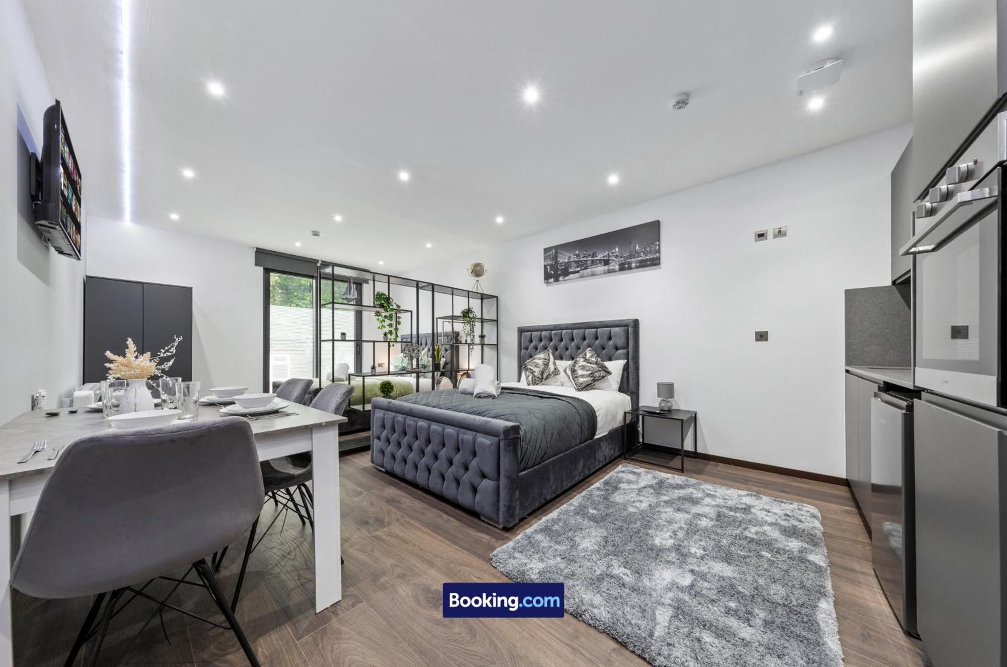 Stylish Studio Apt By Stay Smart Short Lets & Serviced Accommodation Woodstock With Free Wifi Londra Esterno foto
