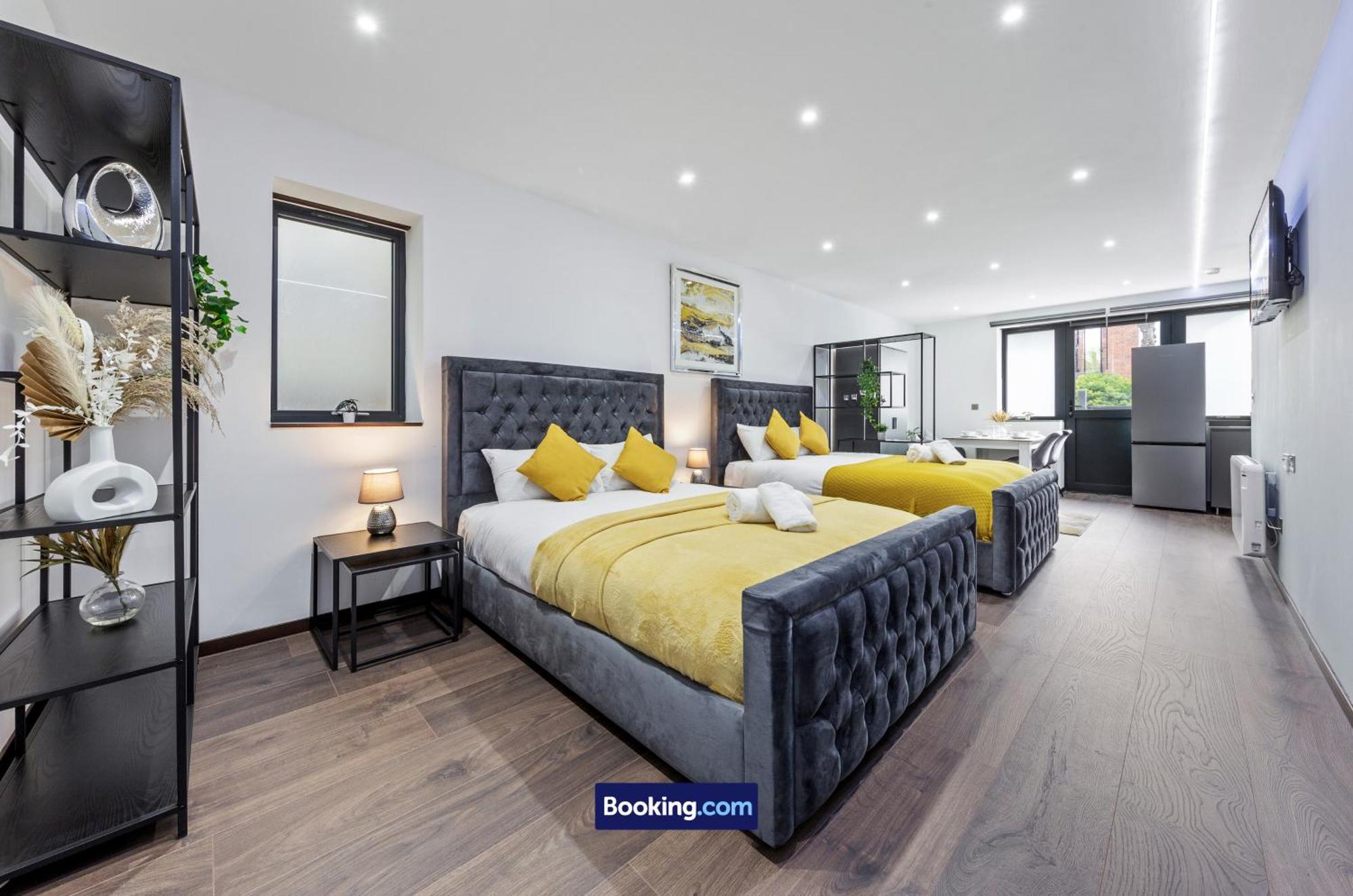 Stylish Studio Apt By Stay Smart Short Lets & Serviced Accommodation Woodstock With Free Wifi Londra Esterno foto