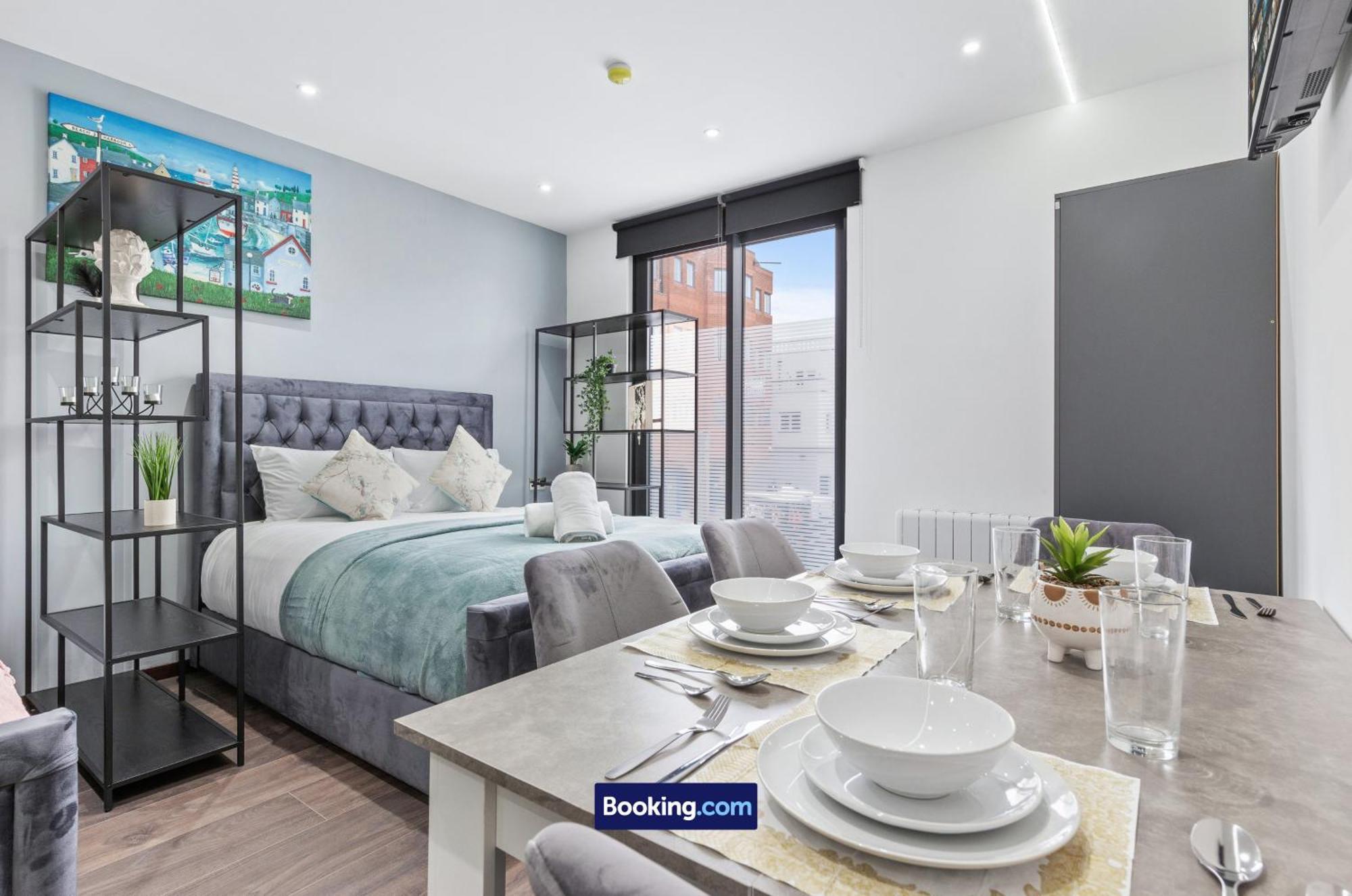 Stylish Studio Apt By Stay Smart Short Lets & Serviced Accommodation Woodstock With Free Wifi Londra Esterno foto