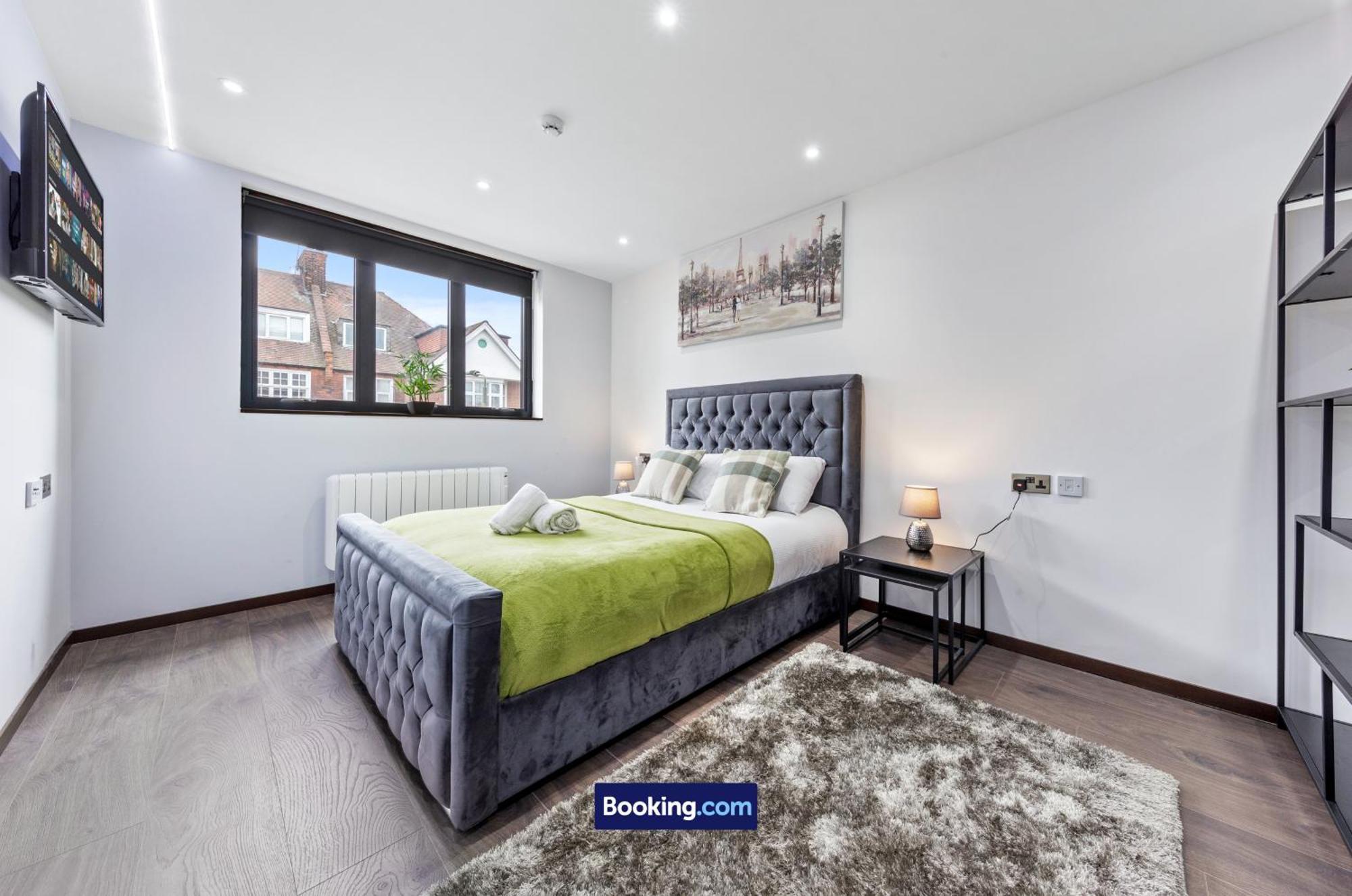 Stylish Studio Apt By Stay Smart Short Lets & Serviced Accommodation Woodstock With Free Wifi Londra Esterno foto